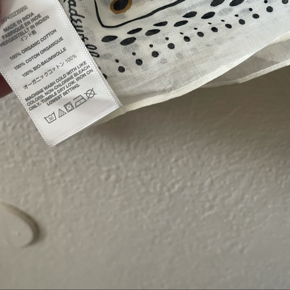 Bandana - Picture 8 of 9